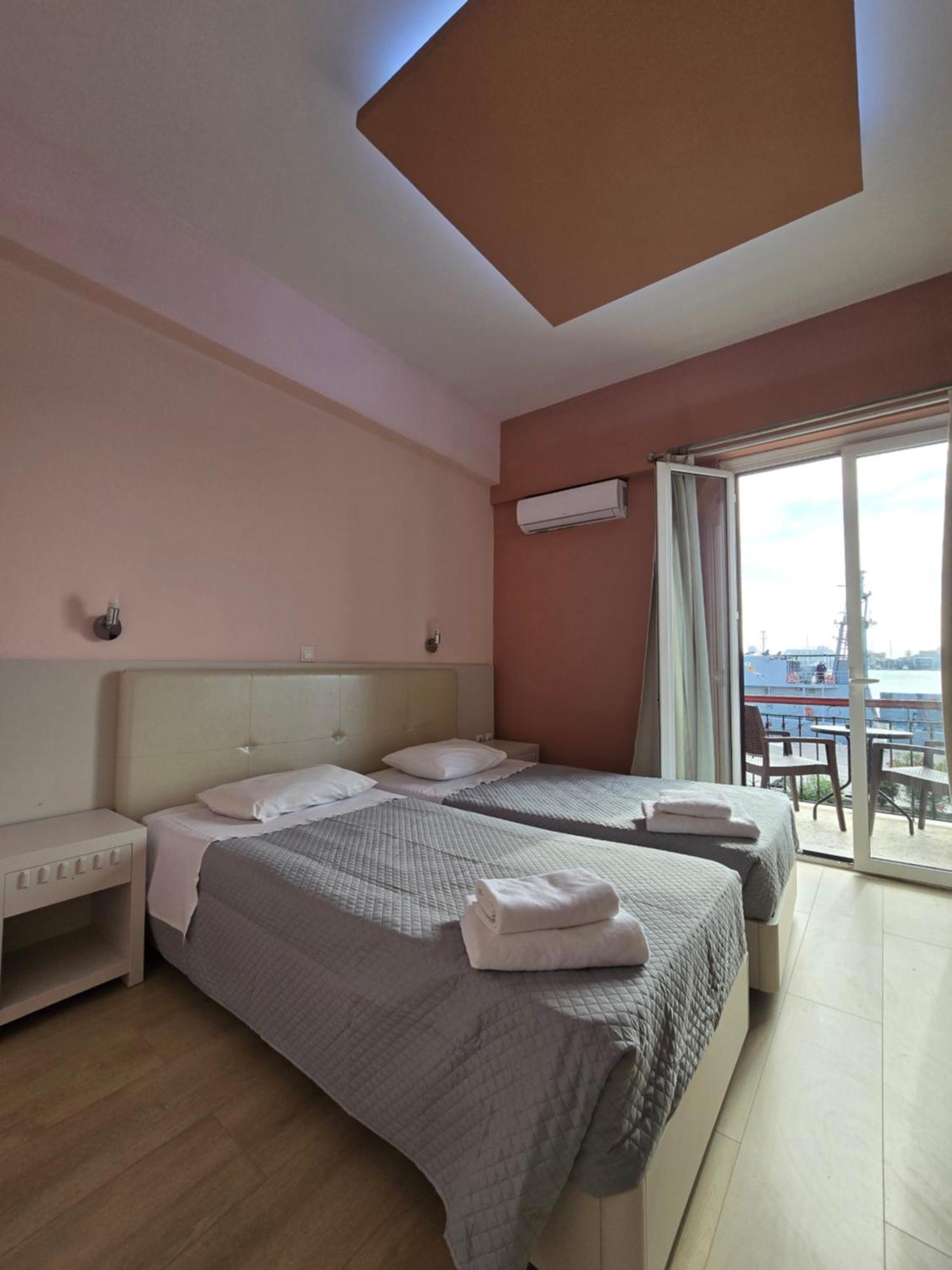 Aegean Sea Rooms Chios Town Exterior photo